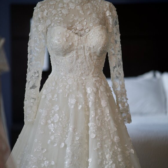 SOLD Beautiful Martina Liana Wedding Dress - Style #1517 (Ivory) - Picture 4 of 12